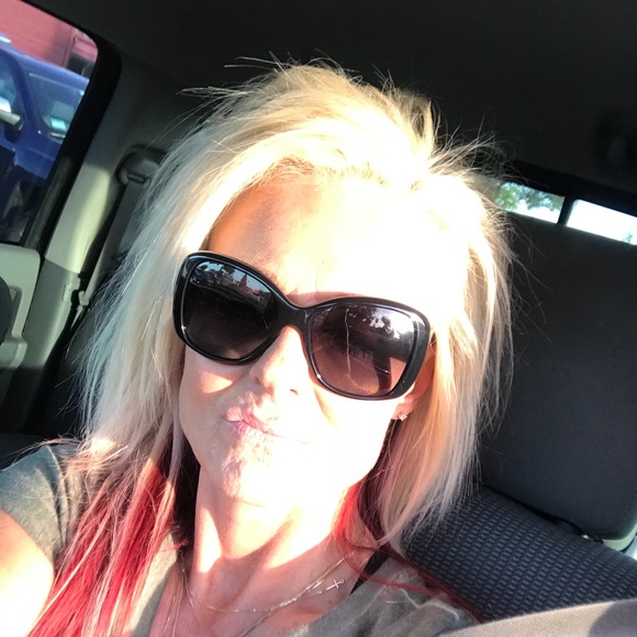 Meet your Posher, Dallas - Picture 1 of 1